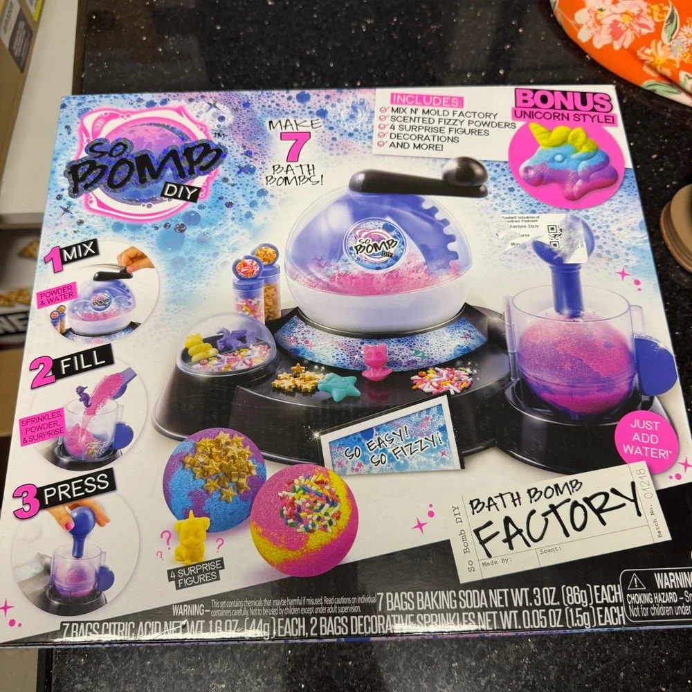 So Bomb DIY Bath Bomb Factory Kit Make 7 Bath Bombs Bonus Unicorn Style 01218